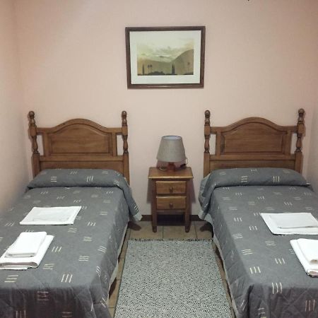 Apartamentos Turisticos San Juan De La Pena Santa Cruz de la Serós Exteriör bild