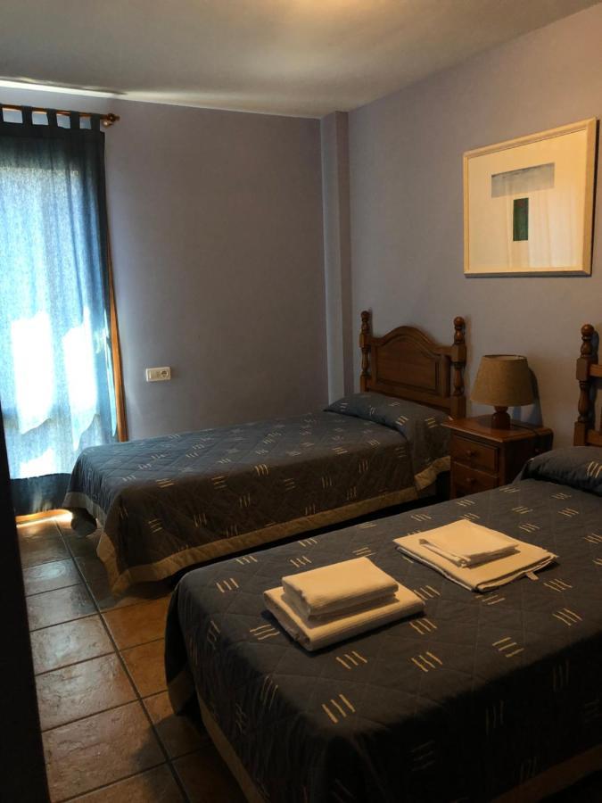 Apartamentos Turisticos San Juan De La Pena Santa Cruz de la Serós Exteriör bild