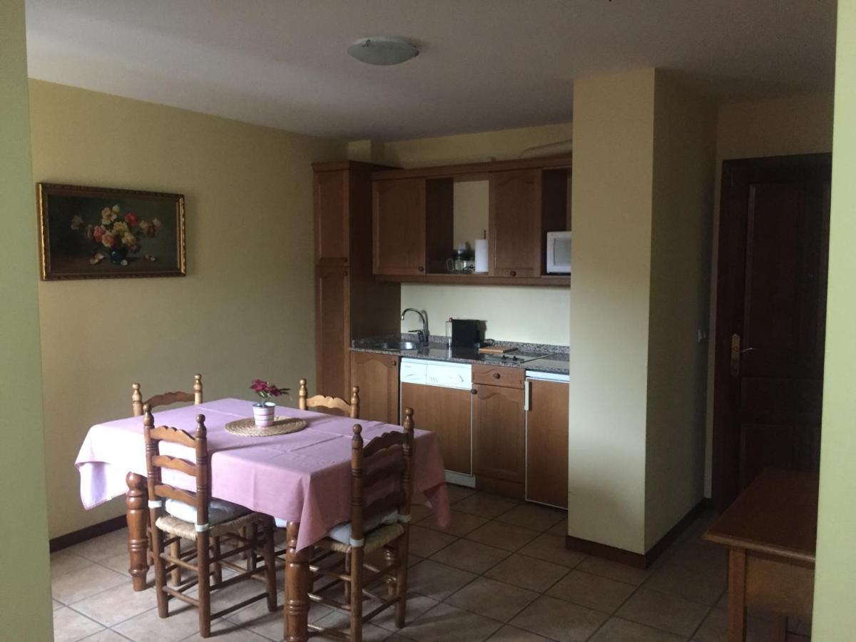 Apartamentos Turisticos San Juan De La Pena Santa Cruz de la Serós Exteriör bild
